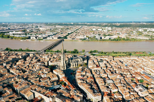 Pre-Booking Your Ride in Bordeaux: A Stress-Free Start to Your Vacation