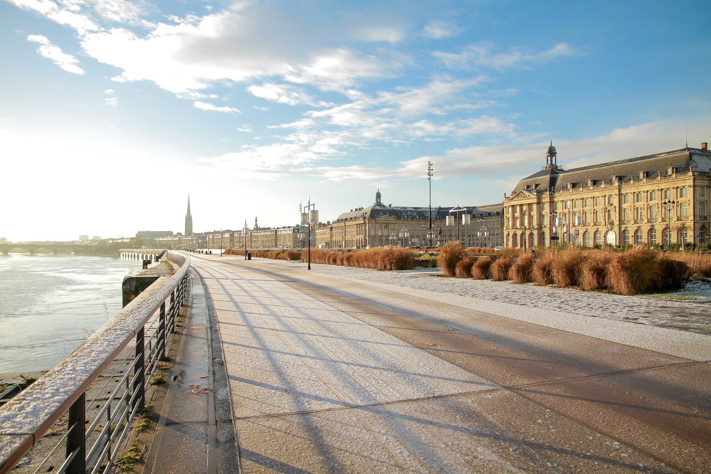 Is There Uber in Bordeaux? Everything You Need to Know About Local Rideshare