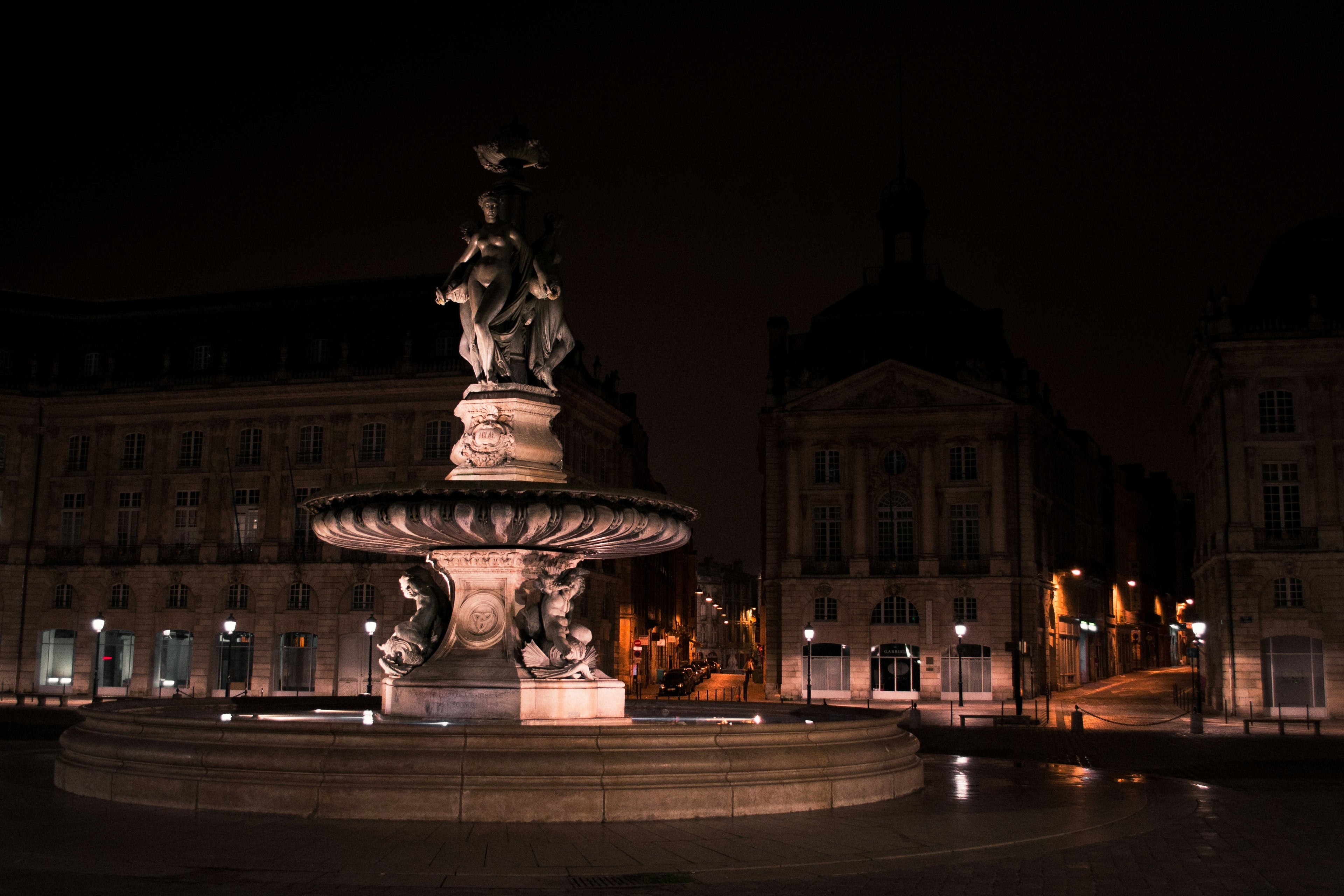 Se déplacer par quartier à Bordeaux : guide pratique du VTC en ville